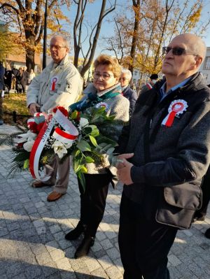 Obraz wyróżniający aktualność